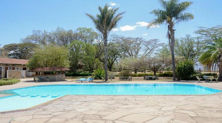 Jacaranda Lake Elementaita Lodge