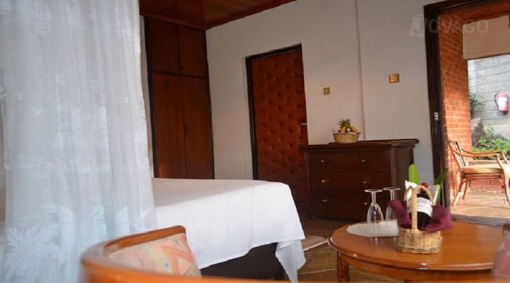 Jacaranda Lake Elementaita Lodge
