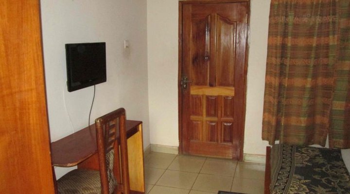 Na Gyimah Hotel
