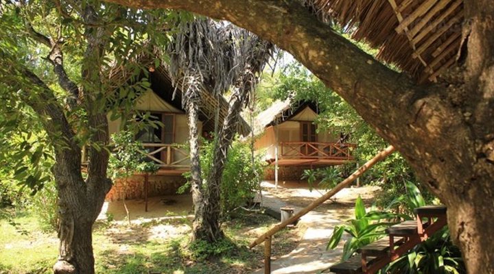 Mkoma Bay Tented Lodge