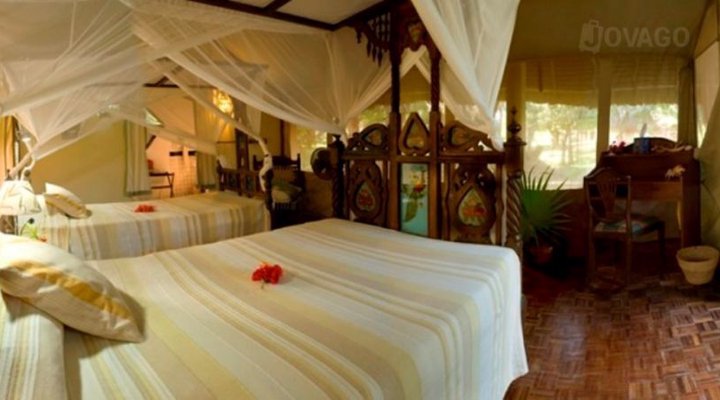 Mkoma Bay Tented Lodge