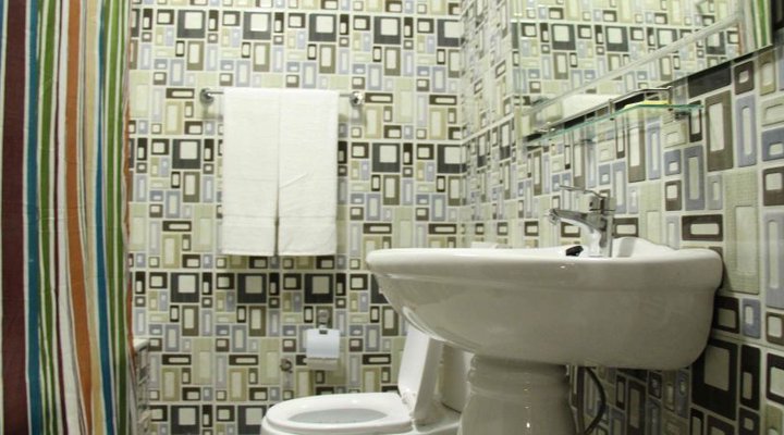 Hill View Hotel (McCarthy Hills)