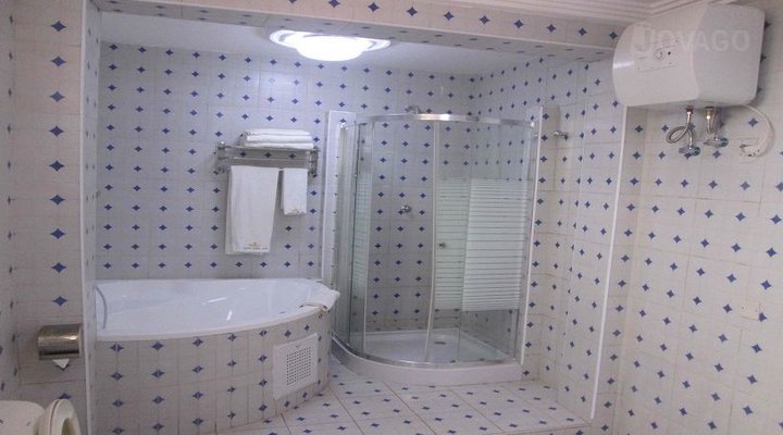 Nuoyong Empire Hotel