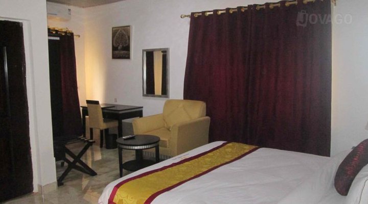 Nuoyong Empire Hotel