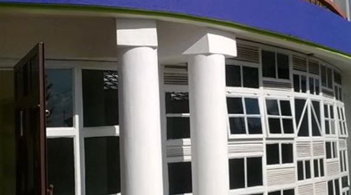 Benchmark Court Hotel