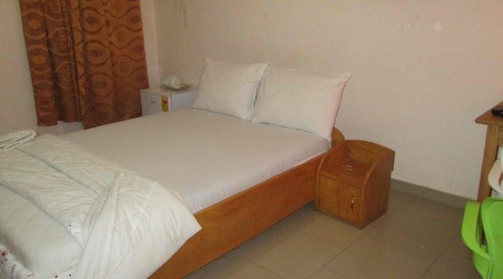 Ematol Time-Tells Hotel