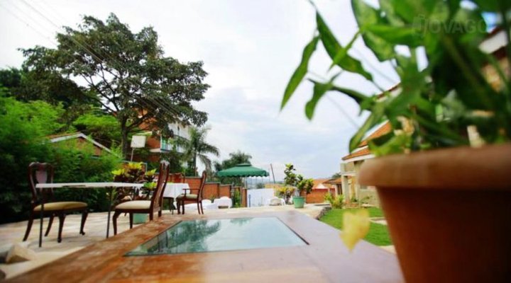 Shangri-La Muyenga Hotel