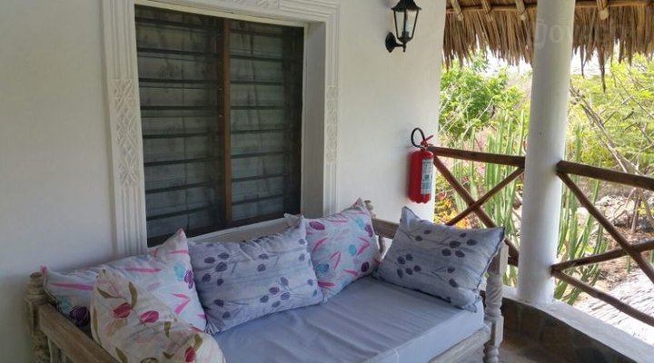 Marine Holiday House