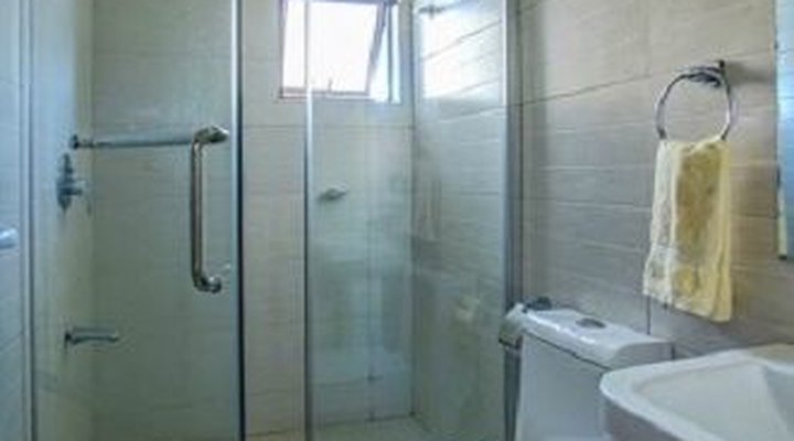 Pam Breeze Apartments