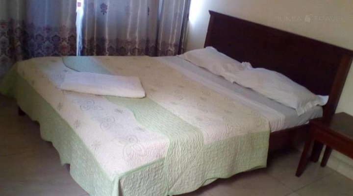Pam Breeze Apartments