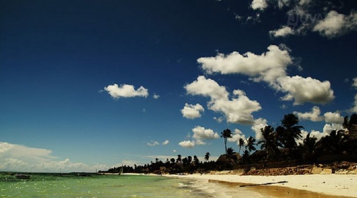 Nyamkwi White Sand
