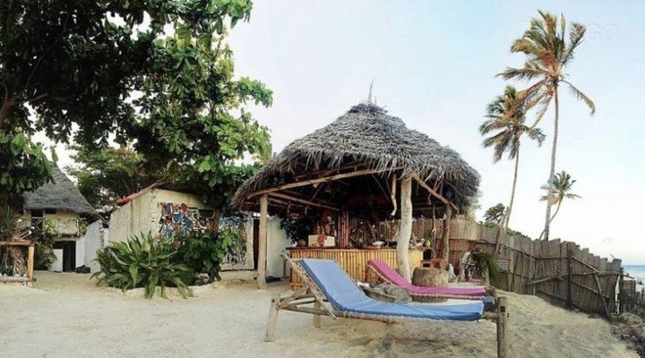 Nyamkwi White Sand
