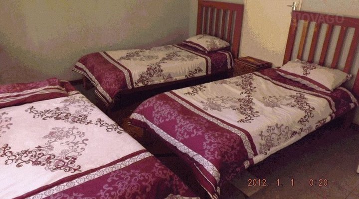 Mambo Backpackers Village