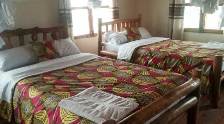 Tembo Safari Lodge