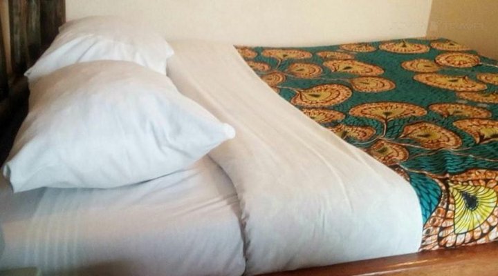 Tembo Safari Lodge