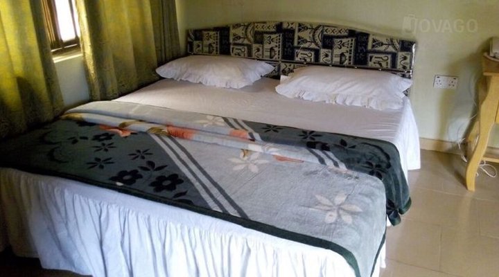 Fampof Guest House