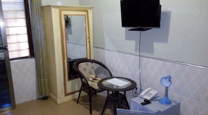 Fampof Guest House
