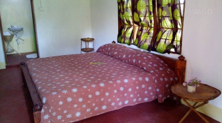 Mikumi African cottages