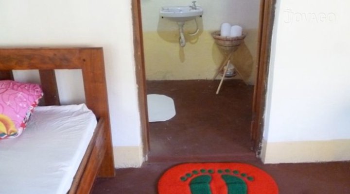 Mikumi African cottages