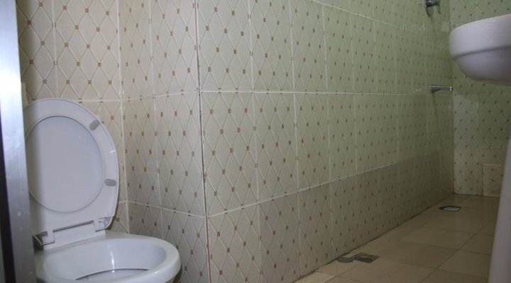 Double A Suites & Lounge