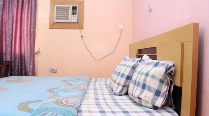 Pacific Hotel & Suites, Alakuko