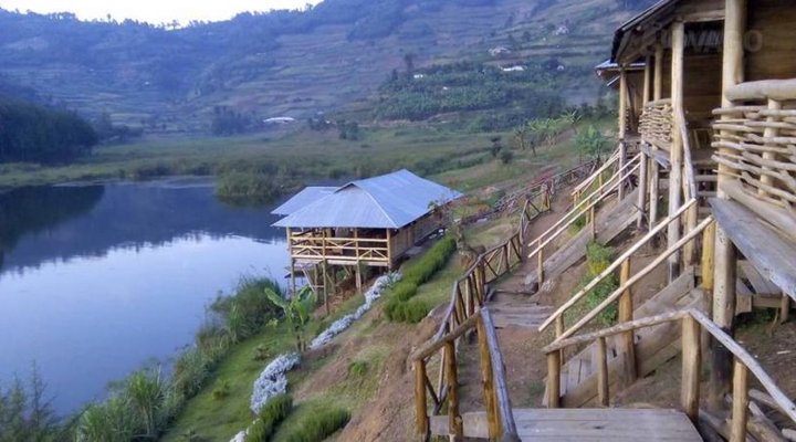 Lake Bunyonyi Rock Resort