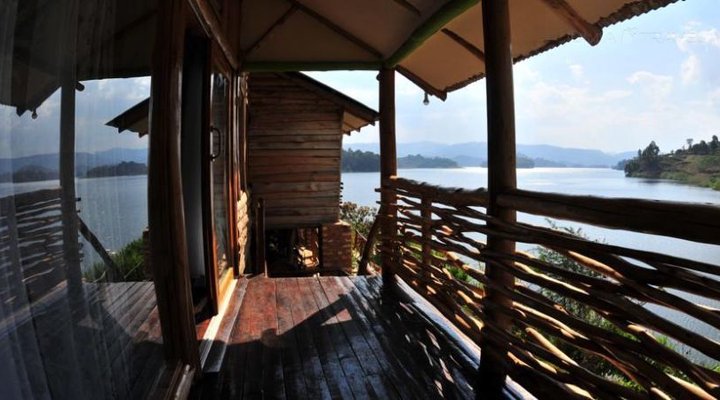 Lake Bunyonyi Rock Resort