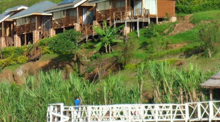 Lake Bunyonyi Rock Resort