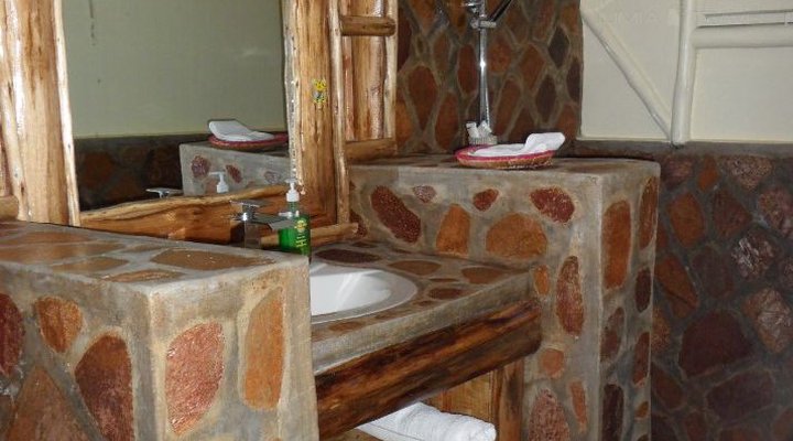Lake Bunyonyi Rock Resort