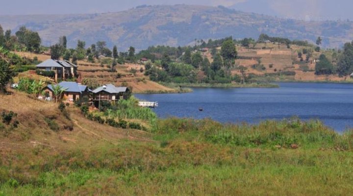 Lake Bunyonyi Rock Resort