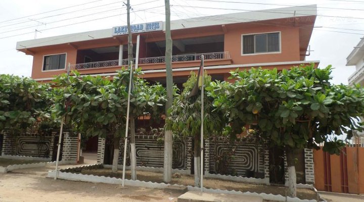 Lake Road Hotel