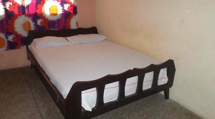 Nyansapow Hotel (Holywood)