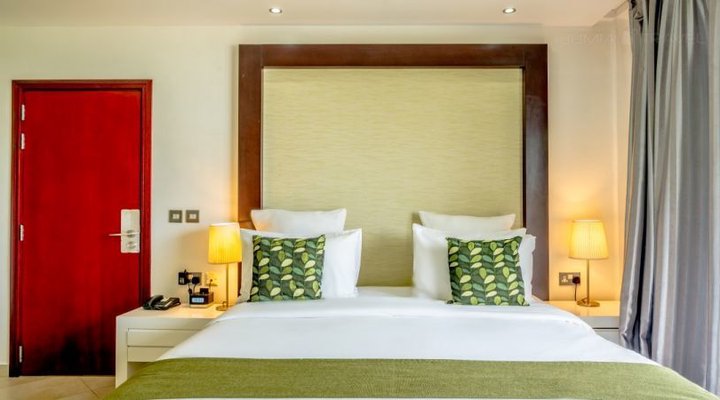 Best Western Plus Peninsula Hotel