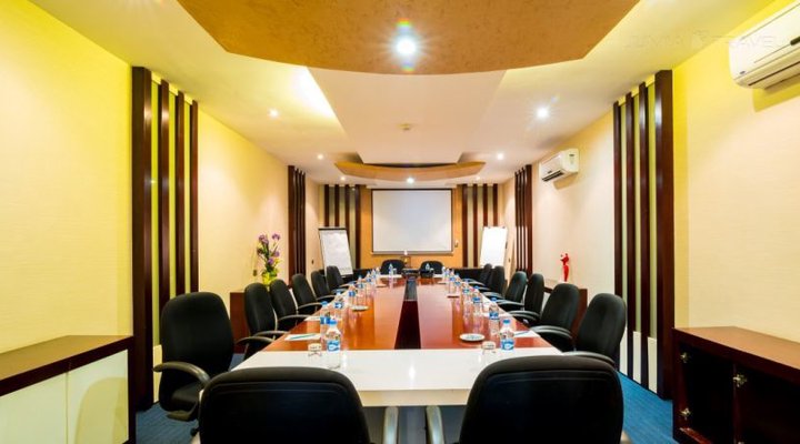 Best Western Plus Peninsula Hotel