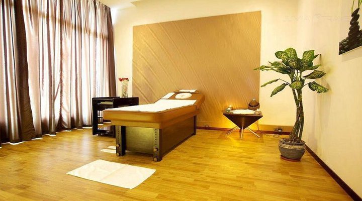 Best Western Plus Peninsula Hotel