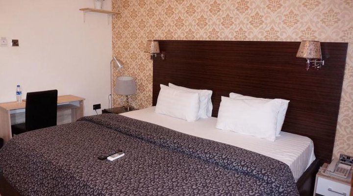 Carlton Gate Xclusive Hotel