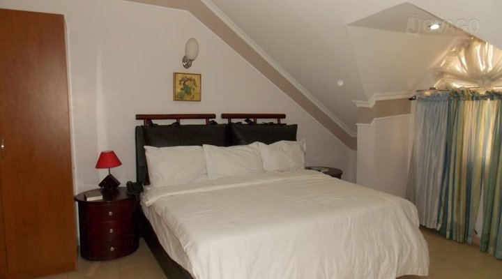 Royal Cedars Hotel and Apartment