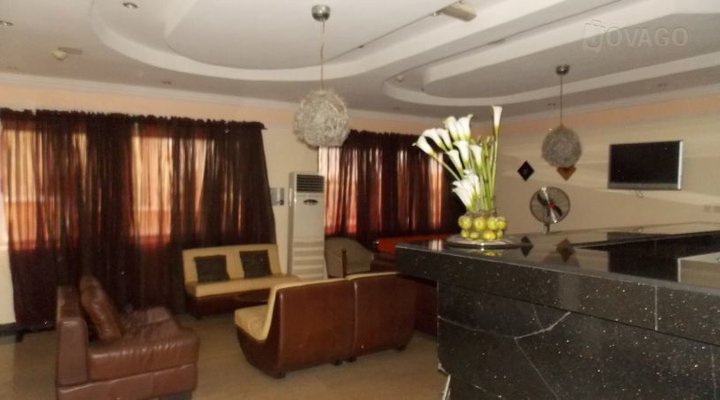 Royal Cedars Hotel and Apartment