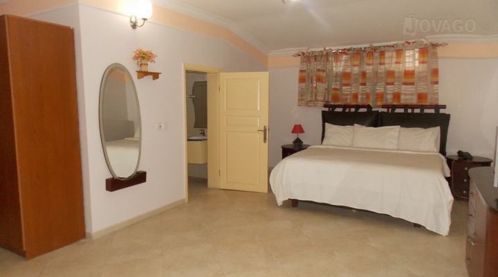 Royal Cedars Hotel and Apartment