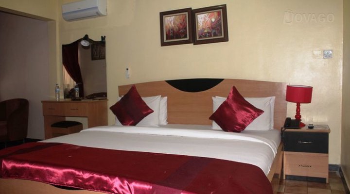 Josh Bryan Boutique Accommodation