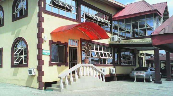 Infinity Hotels And Suites