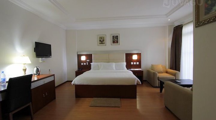 Marco Polo Hotel & Suites