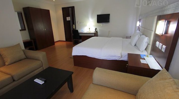 Marco Polo Hotel & Suites