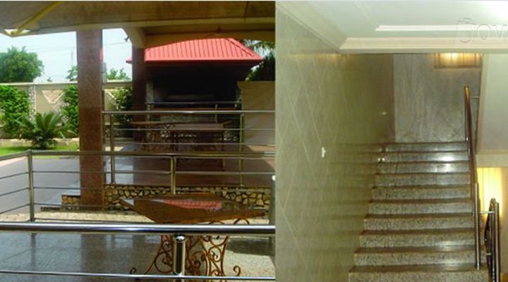 Choice Gate Hotel and Suites