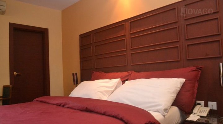 The Camelot Rest House