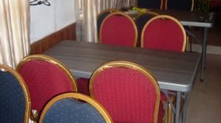 Derose Palace Suites & Bar