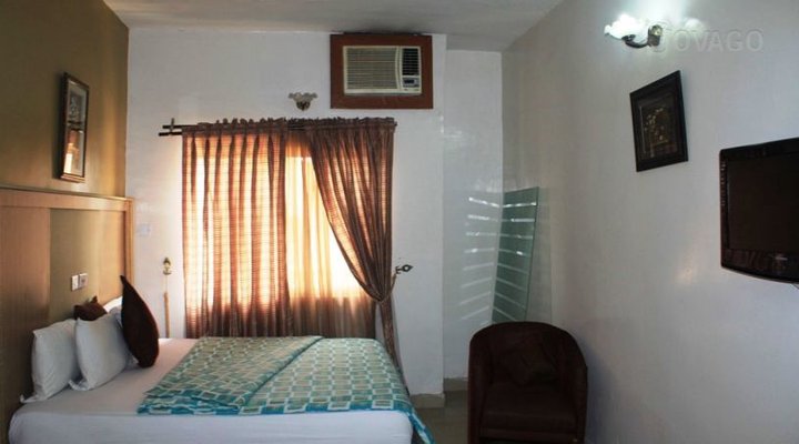 Lekki Oxford Hotels