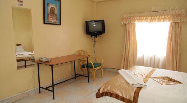 Jimlizer Hotel - Buru Buru