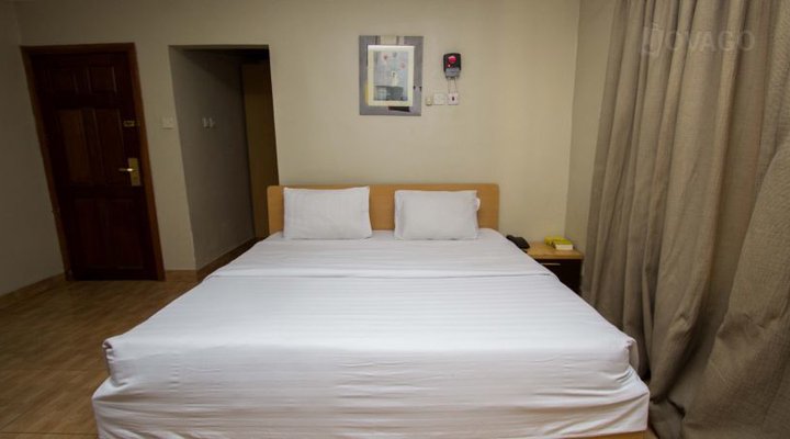 Noah's Ark Hotel & Suites