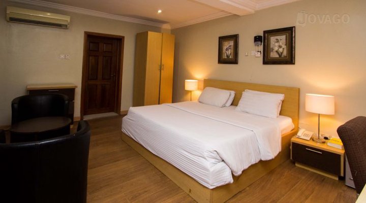 Noah's Ark Hotel & Suites